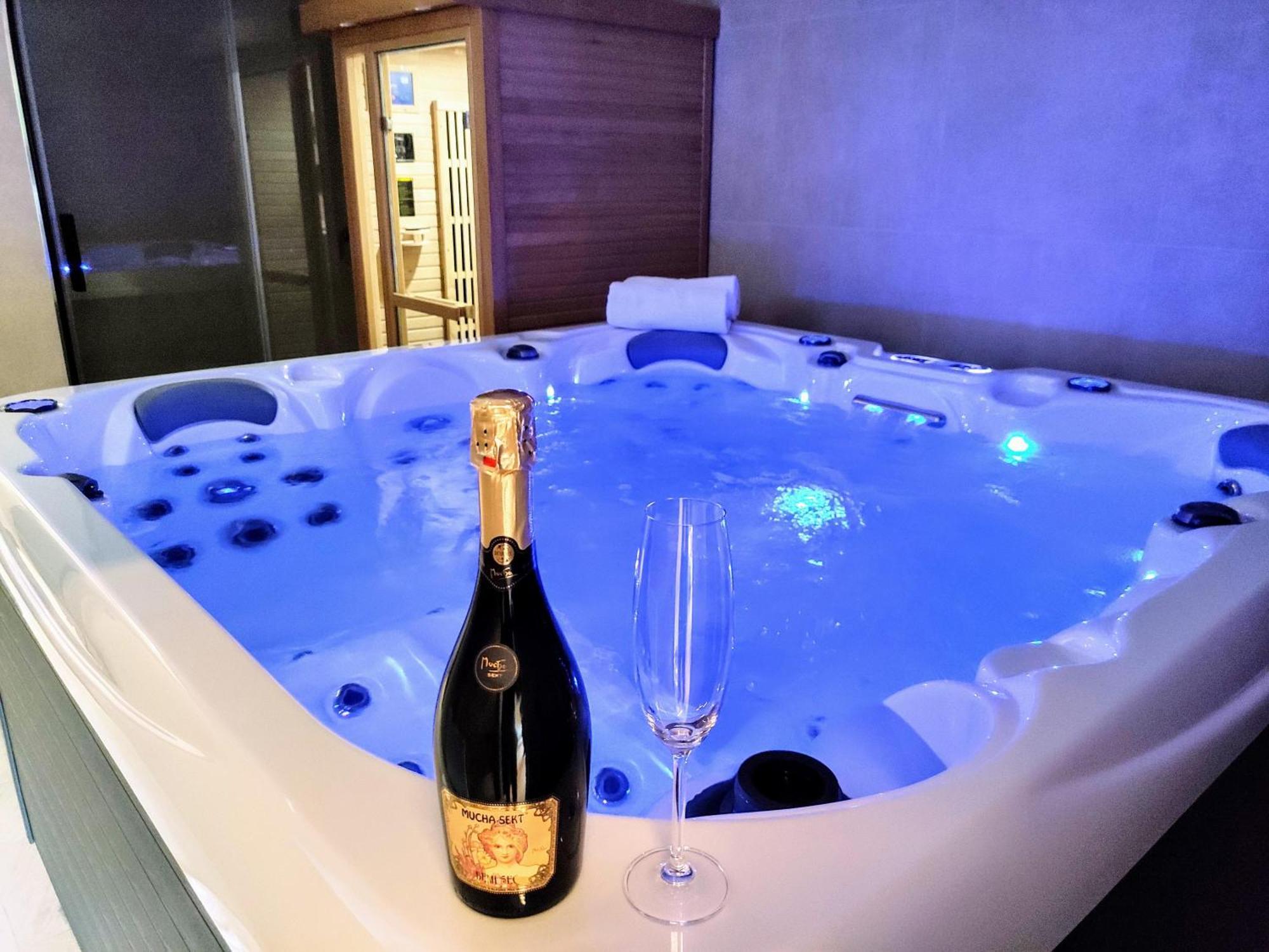 Grand Spa Harrachov - Wellness Luxusni Apartman S Velkou Virivkou, Saunou, Kuchyni A Venkovnim Posezenim V Centru Harrachova ภายนอก รูปภาพ